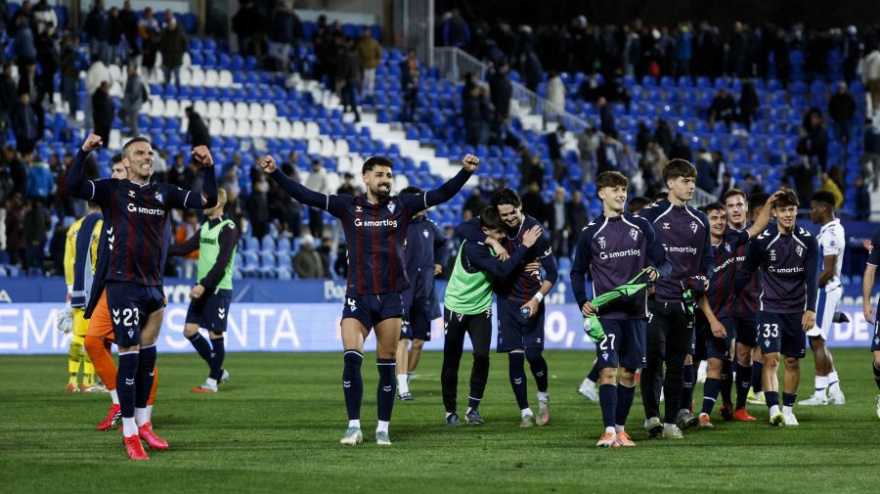 El Eibar celebra la victoria en Leganés (LaLiga)