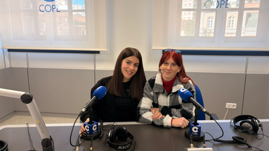 María Hidalga y Lola