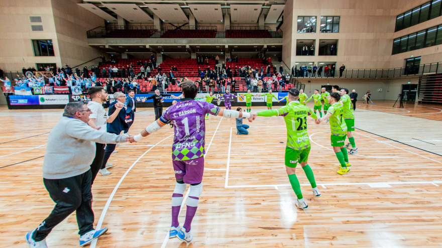 La plantilla del Illes Balears Palma Futsal, celebrando el pase a la Final Four