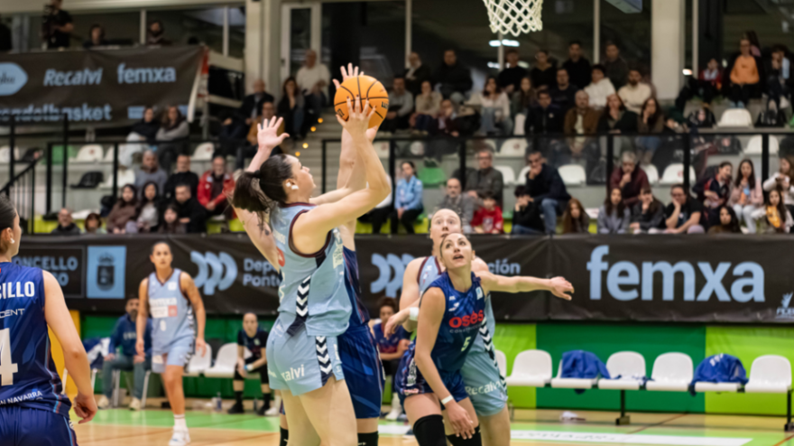 Imagen del duelo entre Celta y Ardoi jugado en Navia