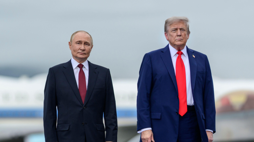 El presidente estadounidense Donald Trump con el presidente ruso Vladimir Putin
