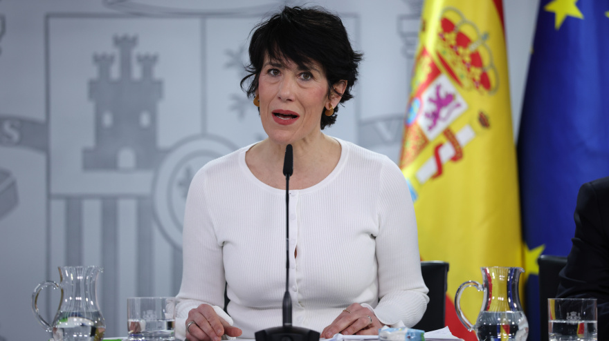 La ministra de Inclusión, Seguridad Social y Migraciones, Elma Saiz, durante la rueda de prensa posterior al Consejo de Ministros, a 10 de marzo de 2026, en Madrid (España)