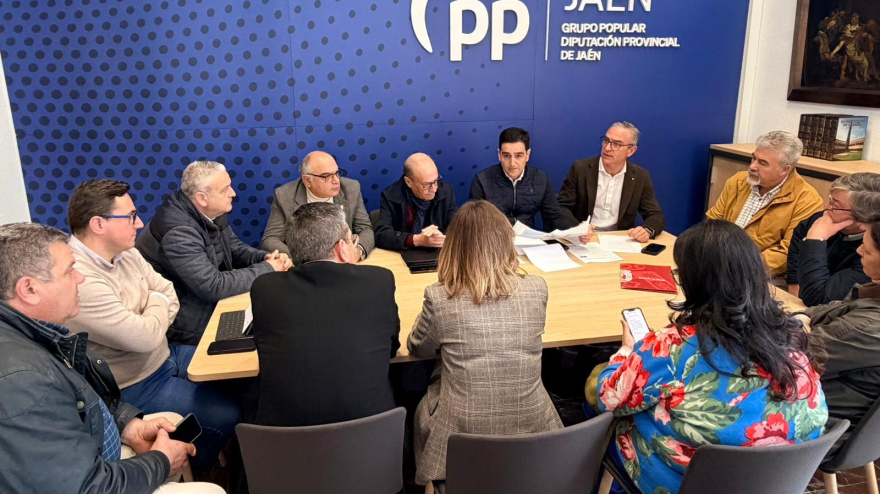 Reunión de Luis Mariano Camacho con alcaldes del PP de Jaén