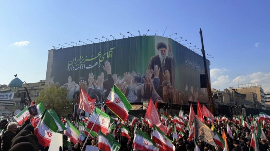 Ceremonia de jura de lealtad al nuevo líder supremo iraní, Mojtaba Jamenei, en Teherán