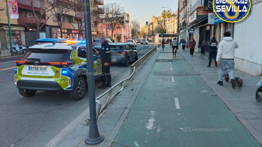 Da positivo en cocaína y THC tras estrellar su coche contra un carril bici en Sevilla