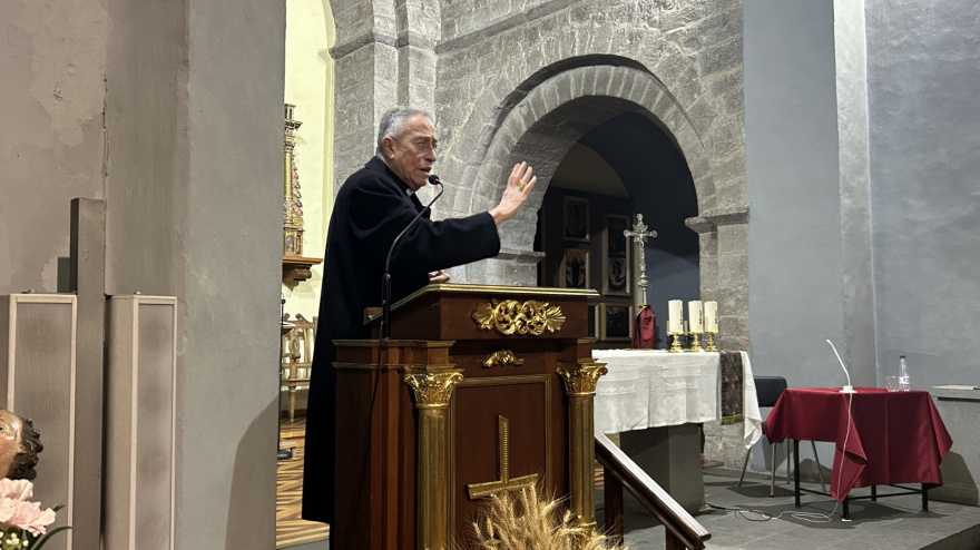 El Cardenal ha bendecido a los fieles