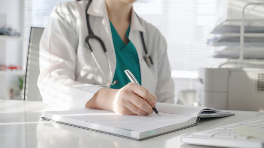 Las agresiones a profesionales sanitarios en Cantabria bajan en 2025, pero siguen preocupando