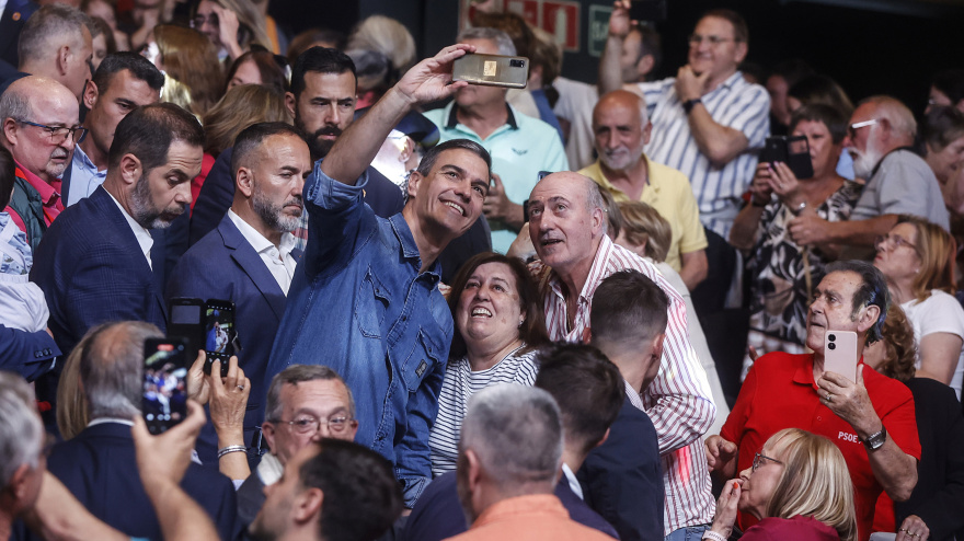 Pedro Sánchez 'selfie'