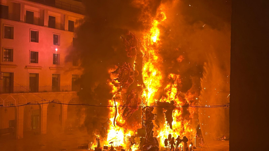 El Ayuntamiento de Alicante destinará en 2026 más de 820.000 euros a las comisiones de las Hogueras de San Juan de Alicante