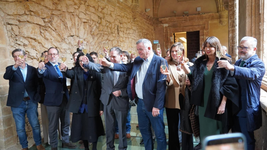 Brindis para celebrar el éxito