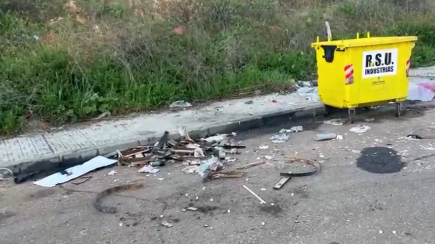 Basura en la calle Cabezo Gordo