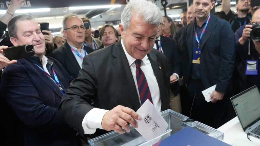 Joan Laporta ejerce su derecho al voto en las elecciones a la presidencia del FC Barcelona