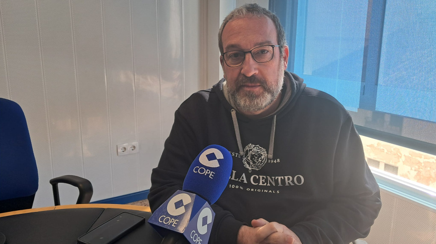 Manolo Català, fallero de la Falla Centro de Dénia