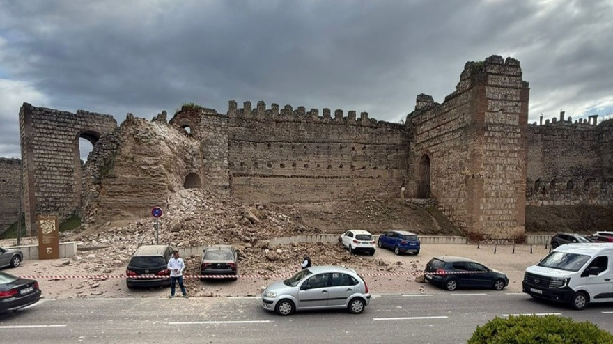 El profesor Malalana Ureña nos explica la situación del castillo que es Bien de Interés Cultural