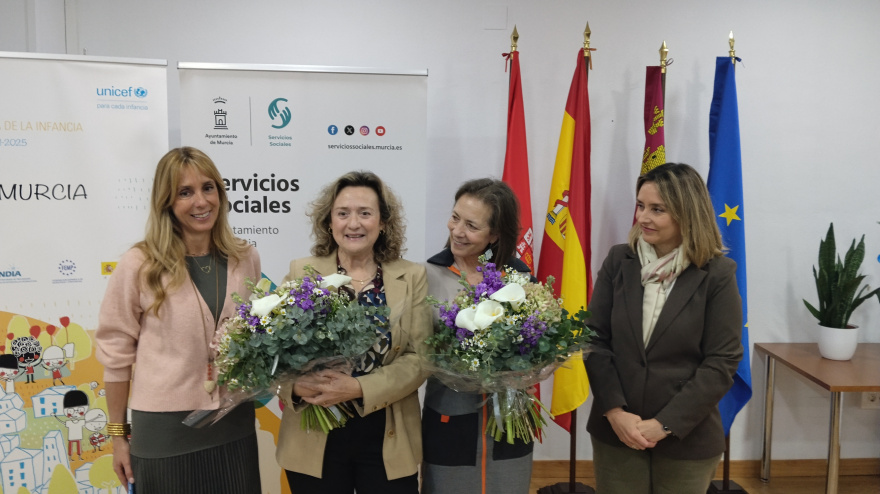 Pilar Torres, Consuelo García, Felisa González y Conchita Ruiz
