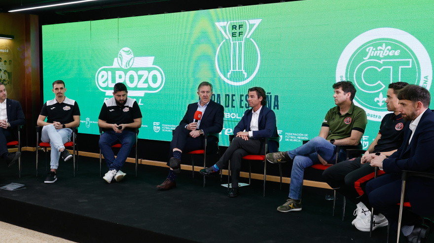 Mesa redonda organizada en la FFRM