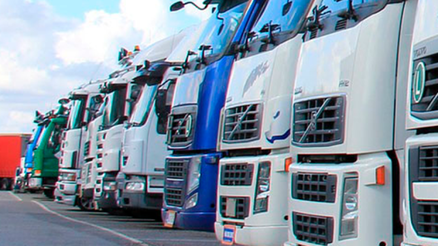 El sector del camión sufre el aumento del precio del combustible con preocupación