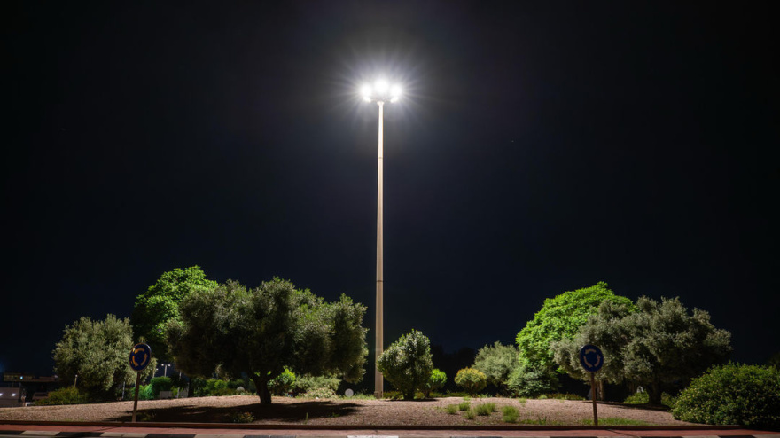 Las rotondas sin iluminación reducen la seguridad vial en las carreteras