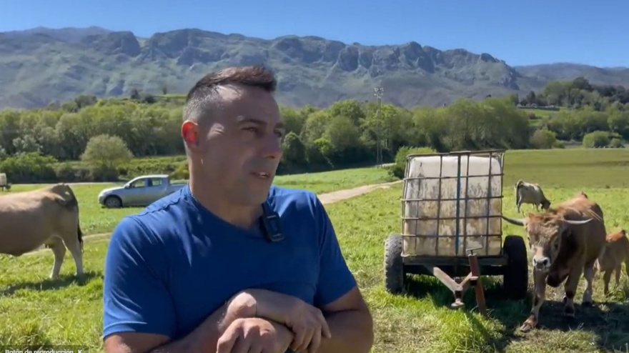 Captura de pantalla Fernando Romano, ganadero de Parres (Llanes) en el canal de Youtube de @ElCampodeAsturias