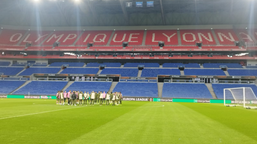 El Celta entrenando en el Groupama Stadium de Lyon en la previa del partido de vuelta