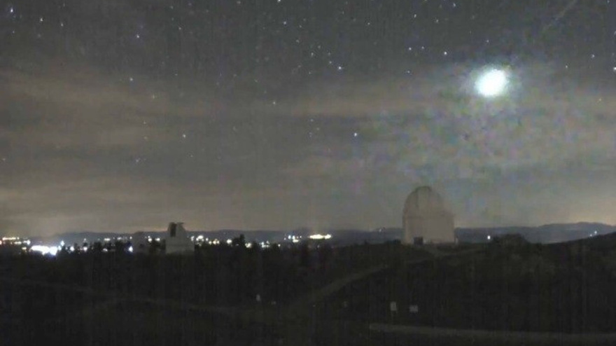 Bola de fuego captada por las cámaras exteriores del observatorio astronómico de Calar Alto, en Gérgal (Almería).POLITICA CAHA