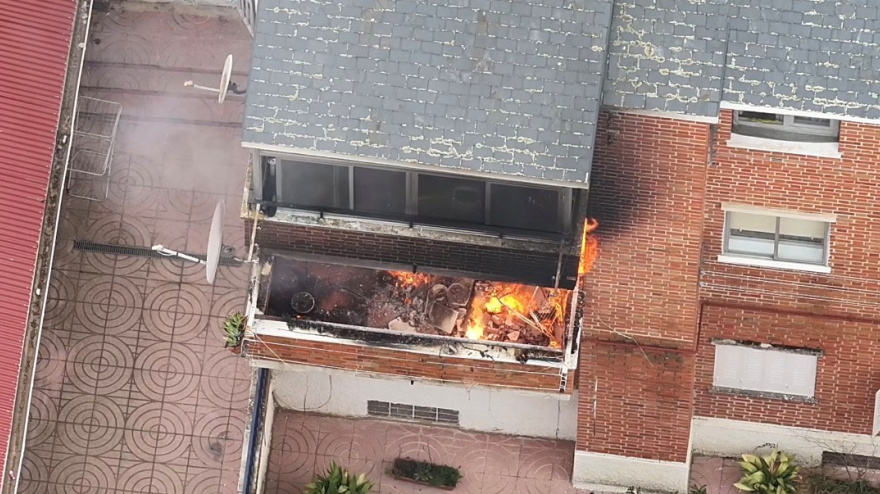 El incendio se originó en un electrodoméstico en la terraza de una vivienda