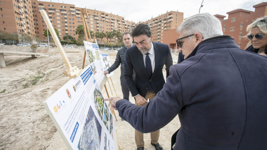 Luis Barcala, alcalde de Alicante: "Los vecinos contarán con un “pulmón y un alivio para el ocio, que incluye también aparcamientos”.