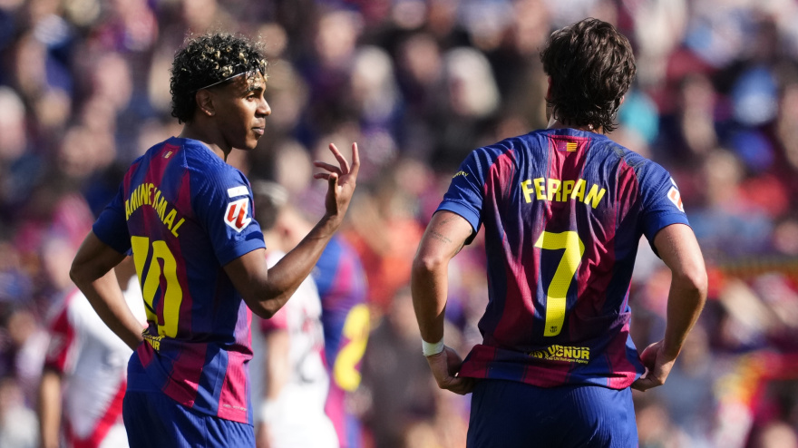 Lamine Yamal y Ferran, durante el Barcelona-Rayo