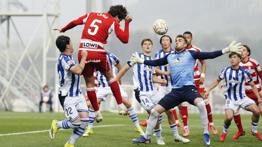 Manu Lama consigue el segundo gol del Granada en Zubieta