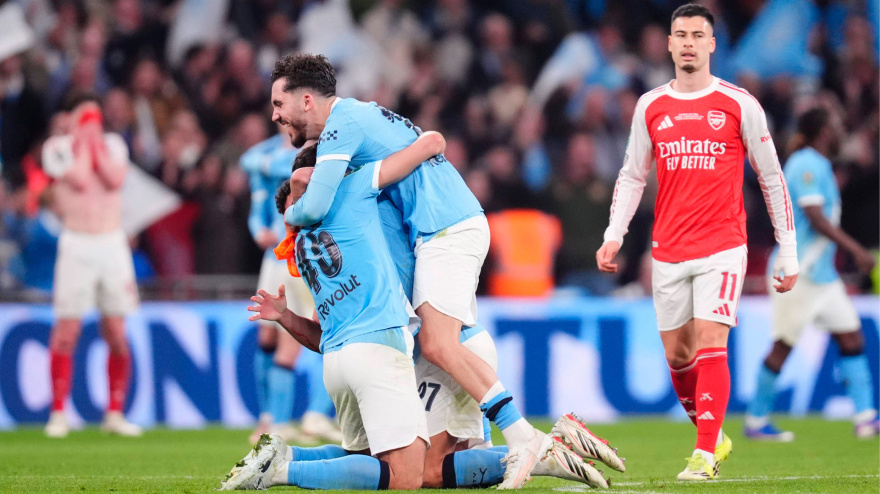 El Manchester City celebra el título de campeón de la Carabao Cup ante el Arsenal