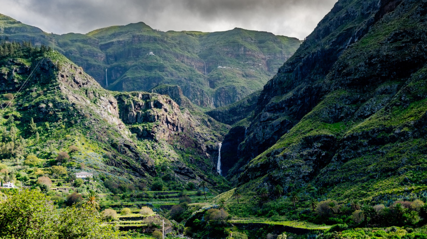 Cascadas y caideros en el Valle de Agaete al norte de Gran Canaria