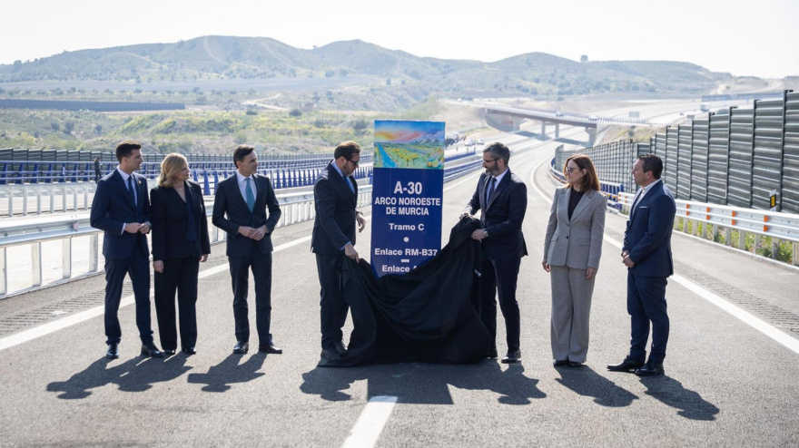 Oscar Puente y JorgeGarcía Montoro durante la inauguración del Arco Noroeste