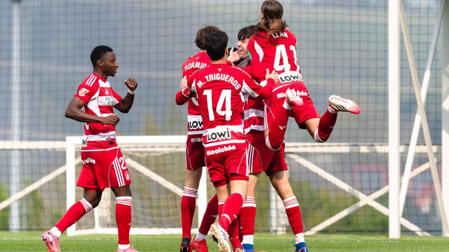 Celebración del gol de Gonzalo Petit en Zubieta