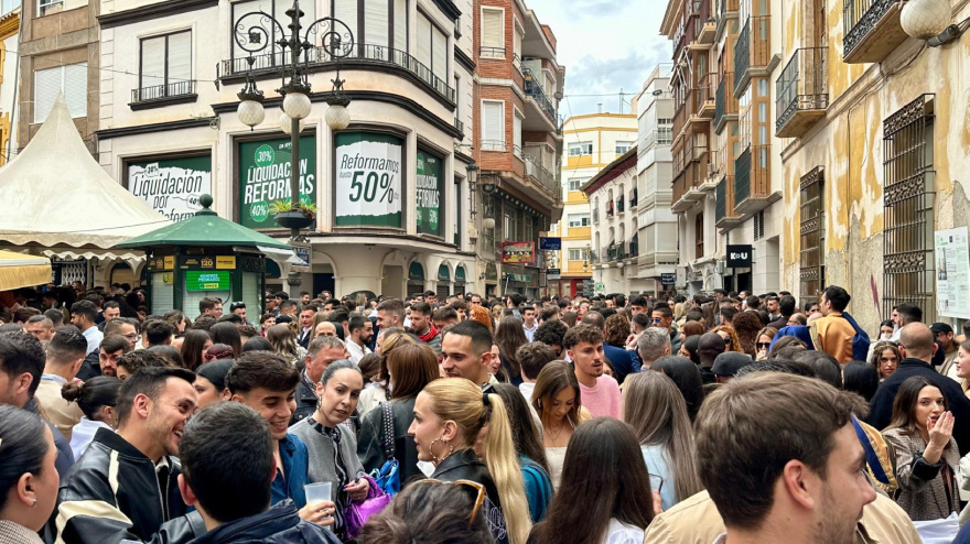 Una calle del centro histórico de Lorca durante la Semana Santa de 2025