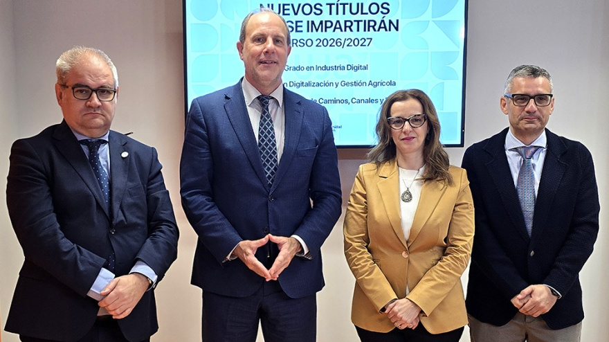 El Rector de la Universidad de Jaén, Nicolás Ruiz Reyes, ha anunciado la aprobación de tres nuevas titulaciones