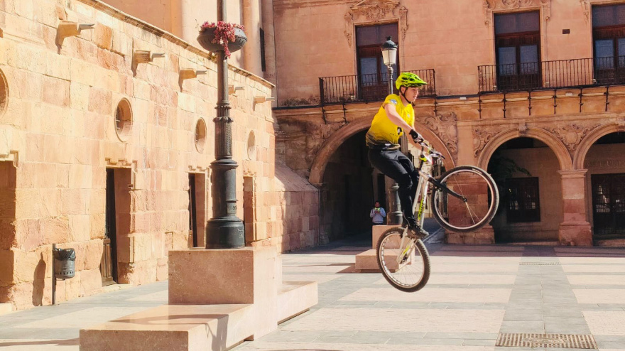 Momento de la exhibición de esta mañana, del piloto, Daniel Cegarra