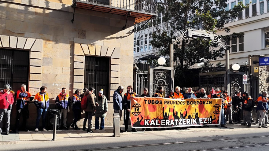 Concentración de sindicatos de Tubos Reunidos en Vitoria