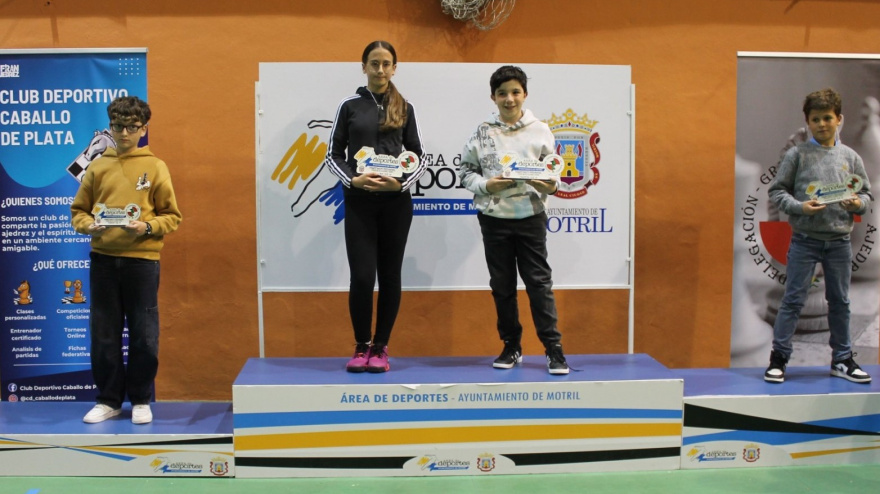 Mia Gutiérrez Badrov instalada en lo más alto del podio