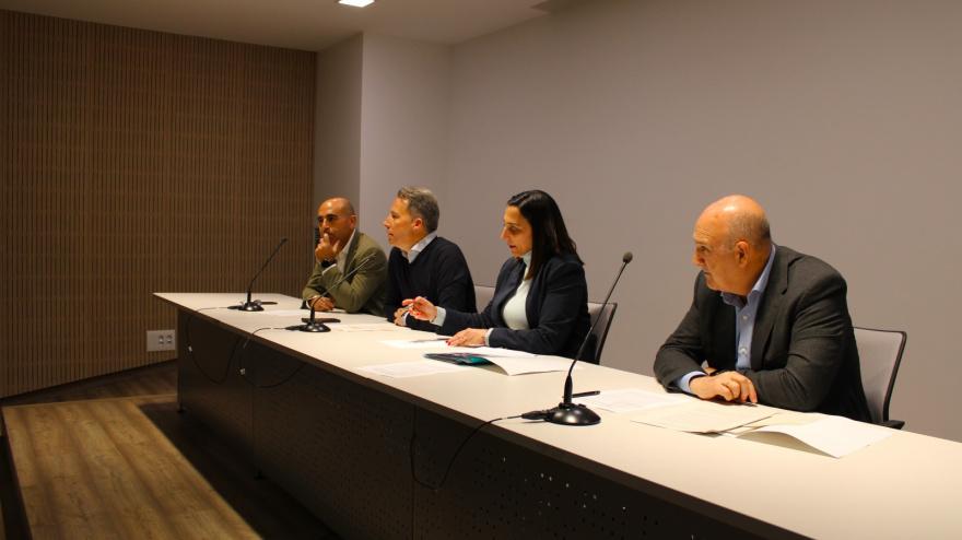 Representantes de las comunidades de Murcia, Andalucía y Valencia en la reunión sobre la crisis del pulgón