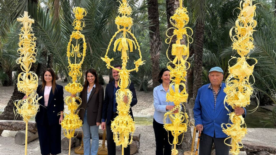 Palmas blancas de Elche