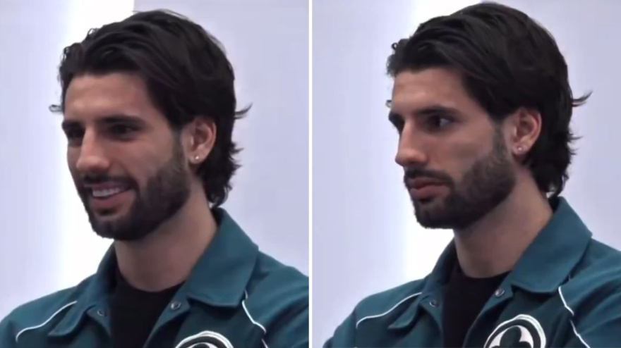 La reacción de Szoboslai cuando le enseñan su estatua