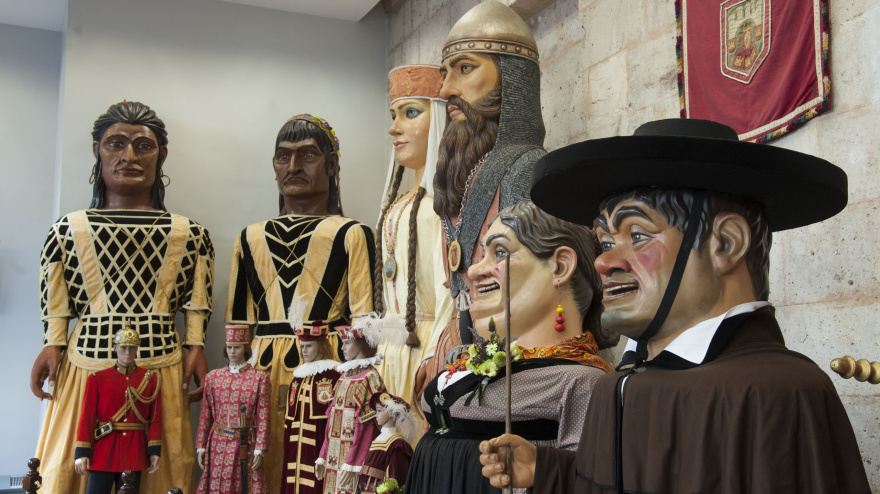 Casa de los Gigantillos, donde están expuestos los Gigantillos y Gigantones de Burgos, así como piezas importantes de la historia de la ciudad