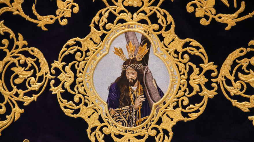 Estandarte elaborado por el Paso Azul de Lorca