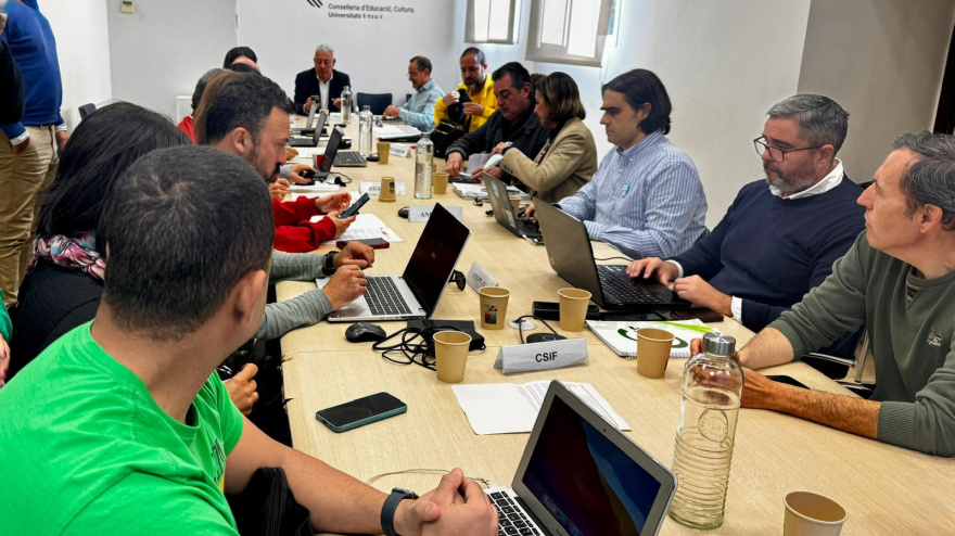 Educación abre una nueva negociación con los sindicatos ante el reto de 28.000 nuevos alumnos este curso