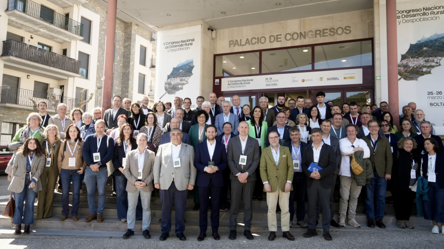 Foto familia V Congreso Nacional de Desarrollo Rural y Despoblación Boltaña