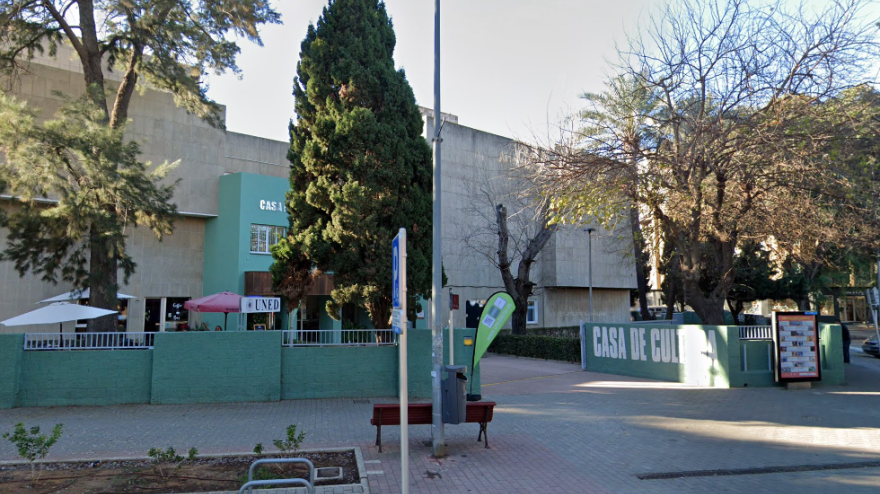 Edificio de la UNED Dénia, punto de referencia para cientos de estudiantes que apuestan por la formación a distancia en la Marina Alta