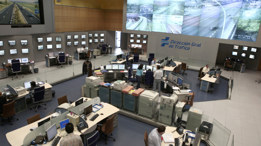 Mérida se planta y exige una oficina de la DGT para dar servicio a 300.000 personas