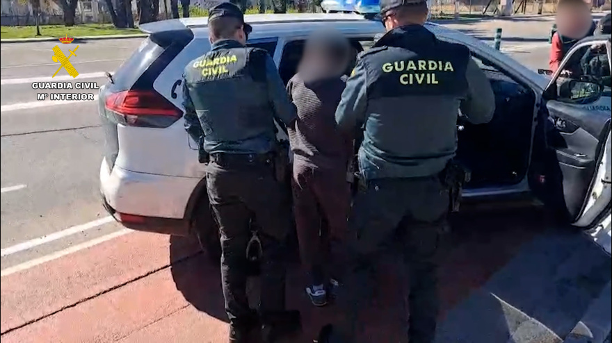 La Guardia Civil detiene a tres personas por robos en casetas de campo en la Marina Alta