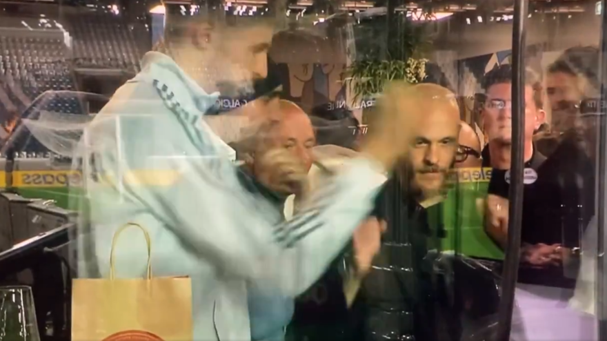 Dimarco y Vicario celebran la victoria de Bosnia