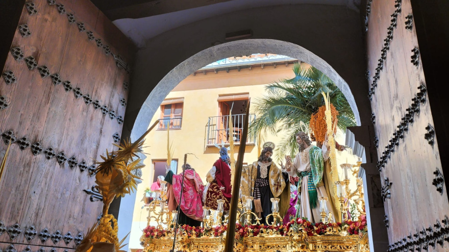 Salida de la Entrada de Jesús en Jerusalén desde la Parroquia de San Andrés